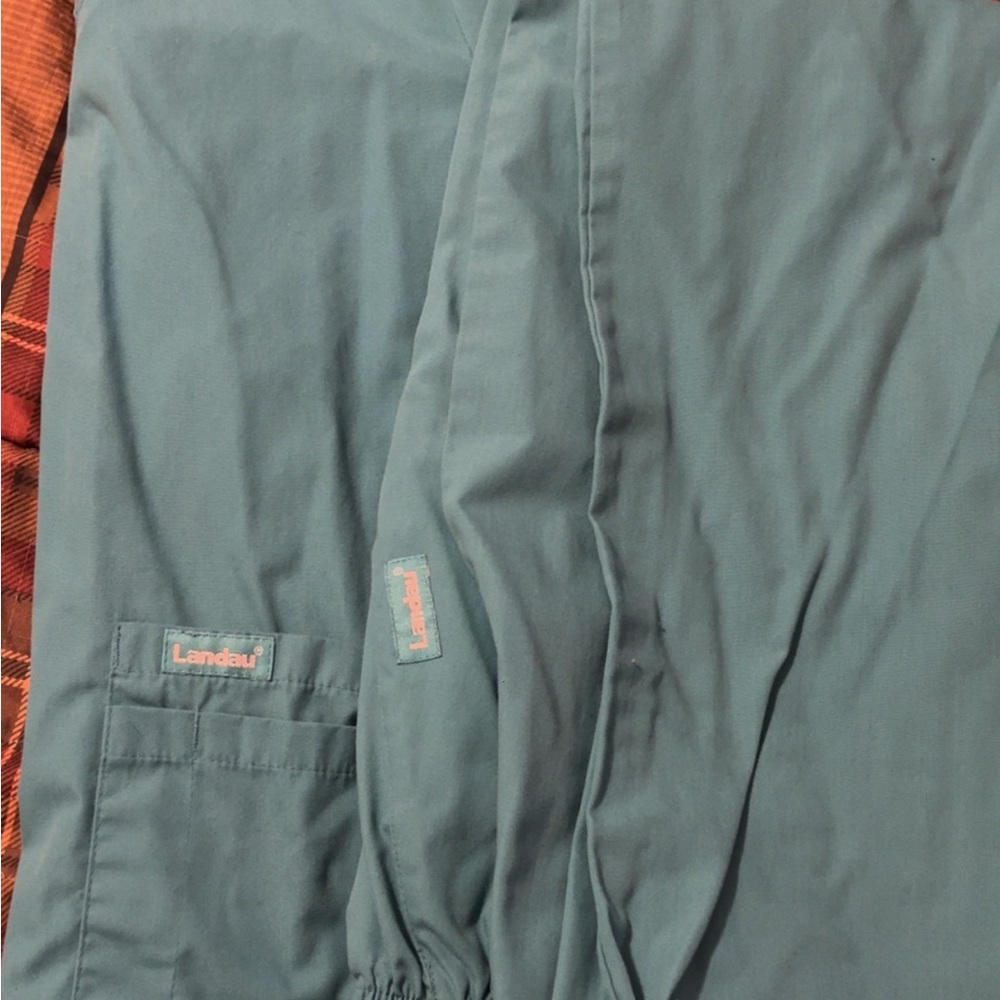 Landau women’s scrub set